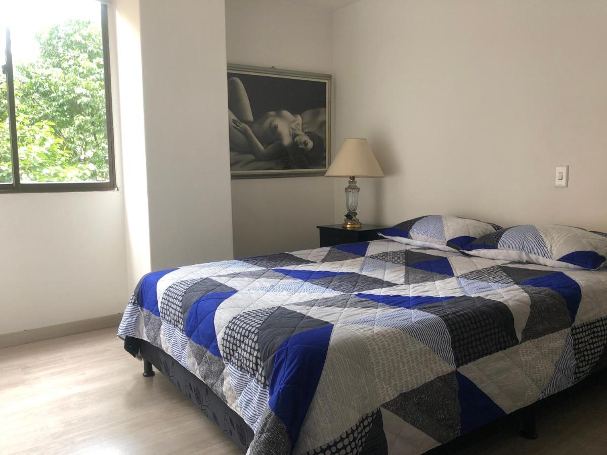 Apartamento Comodo , Grande En Poblado * Medellin