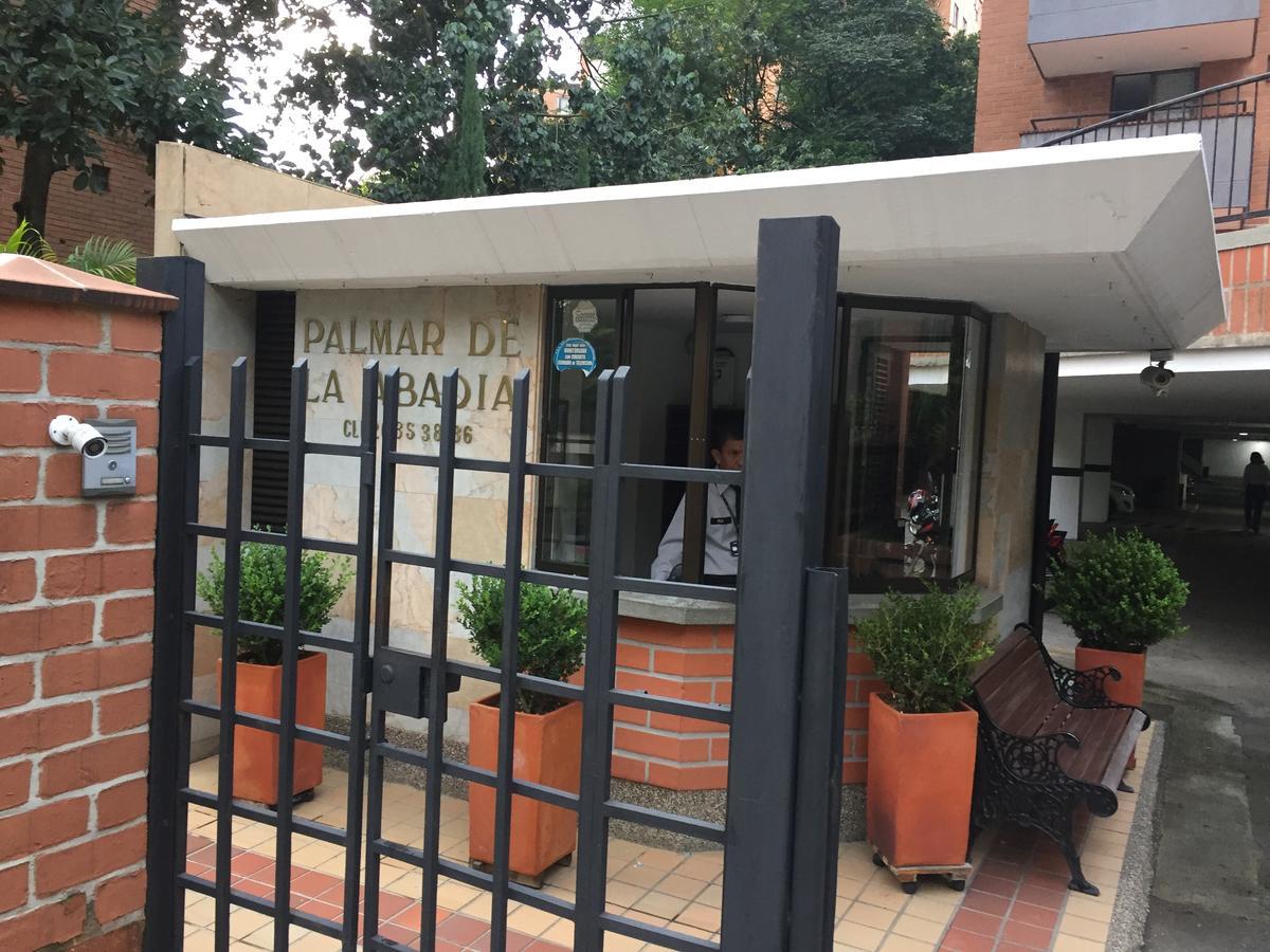 Apartamento Comodo , Grande En Poblado Apartment *